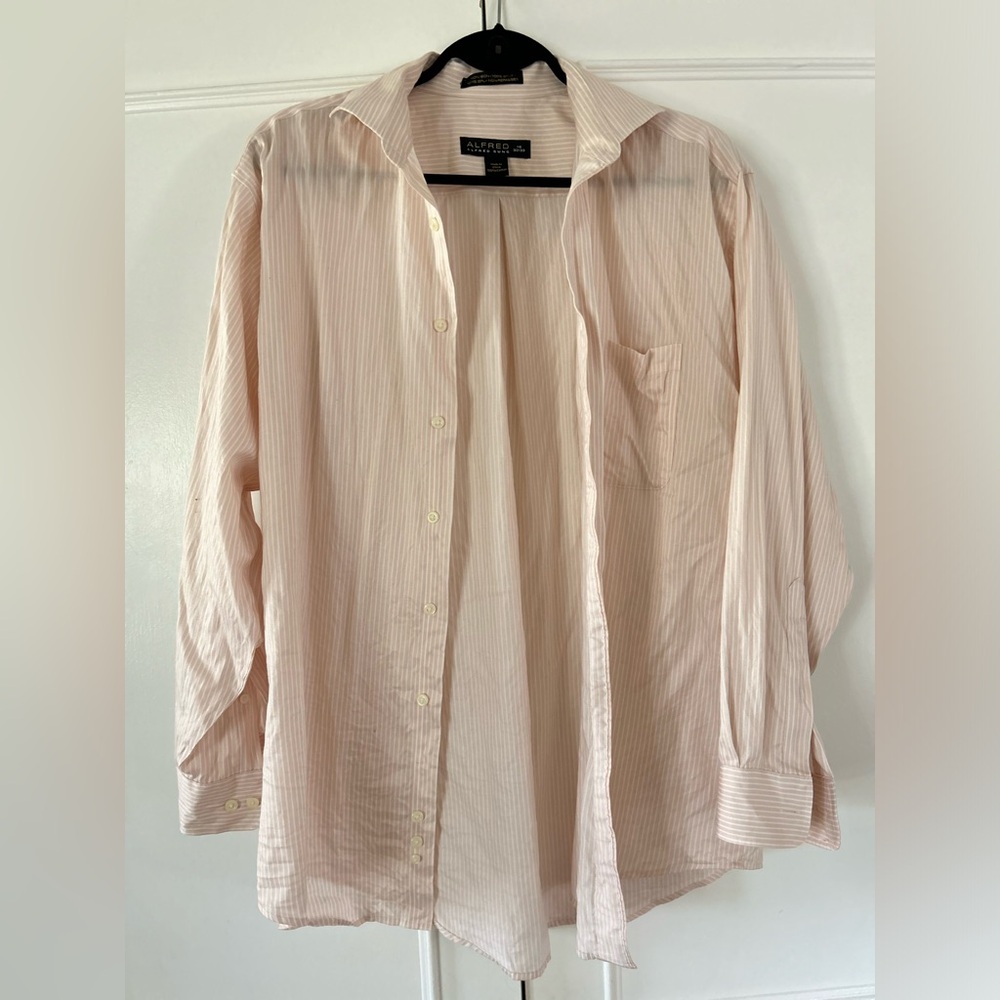 Alfred Sung 100% cotton pink striped button down. Like new condition.